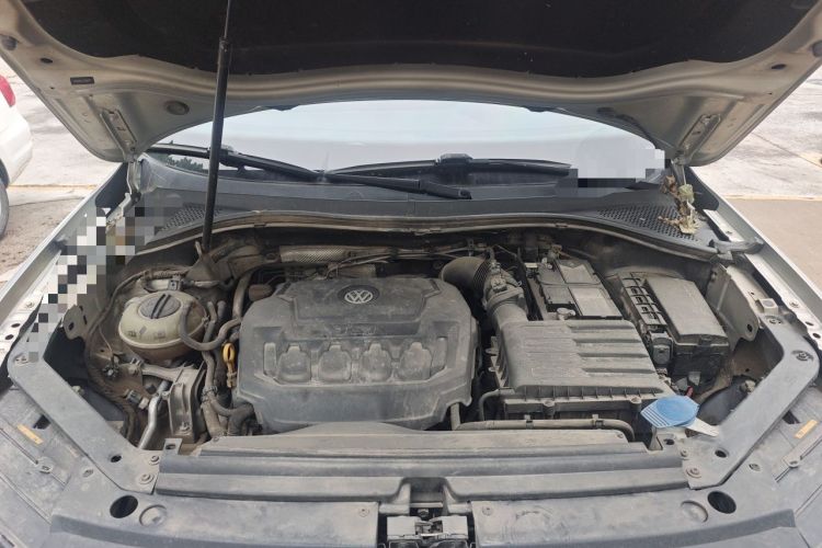 Used Volkswagen Tiguan L 2018 330TSI Automatic Two-Wheel Drive Luxury Edition Engine Bay
