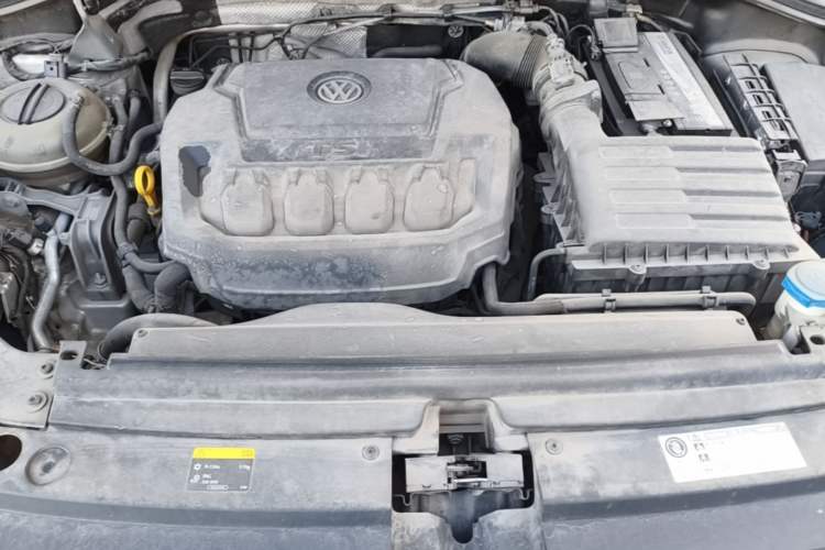 Used Volkswagen Tiguan L 2018 330TSI Automatic Two-Wheel Drive Luxury Edition Engine Bay