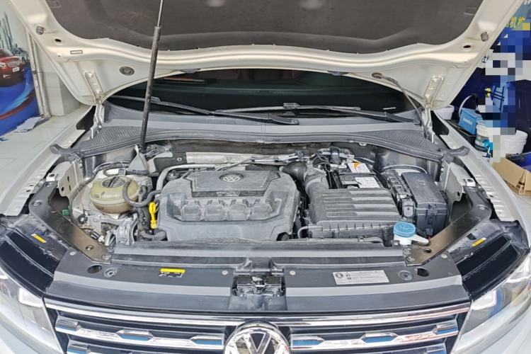Used Volkswagen Tiguan L 2018 330TSI Automatic Two-Wheel Drive Luxury Edition Engine Bay