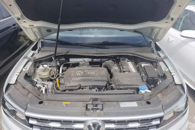 Used Volkswagen Tiguan L 2018 380TSI Automatic All-Wheel Drive Flagship Edition Engine Bay