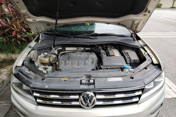Used Volkswagen Tiguan L 2018 Facelift 330TSI Automatic Two-Wheel Drive Luxury Edition Engine Bay
