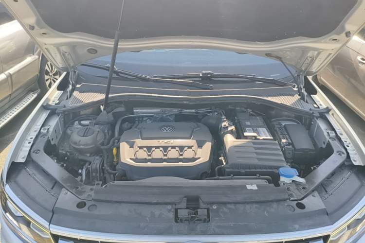 Used Volkswagen Tiguan L 2018 330TSI Automatic Two-Wheel Drive Flagship Edition Engine Bay
