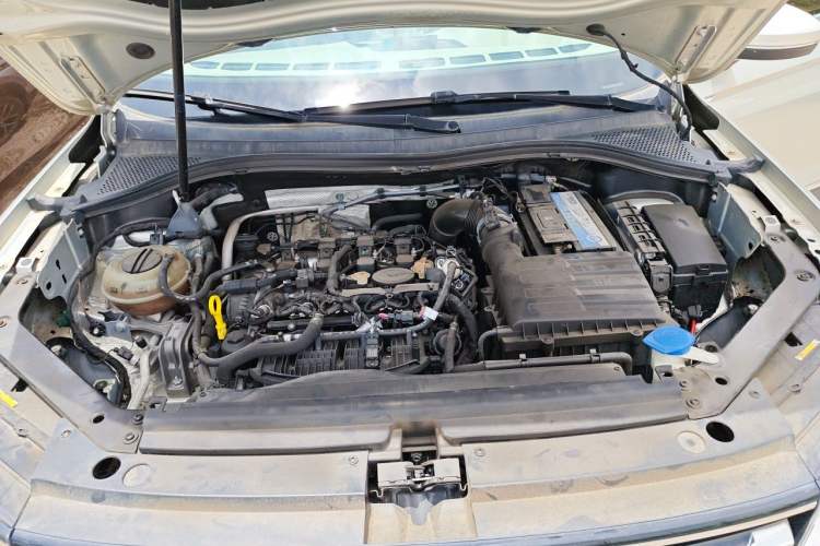 Used Volkswagen Tiguan L 2018 330TSI Automatic Two-Wheel Drive Comfort Edition Engine Bay