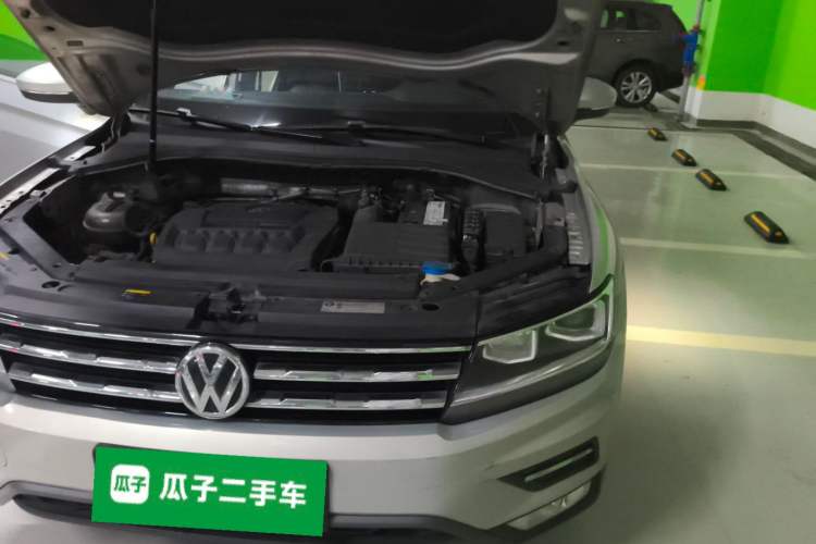 Used Volkswagen Tiguan L 2018 330TSI Automatic Two-Wheel Drive Luxury Edition Engine Bay Left