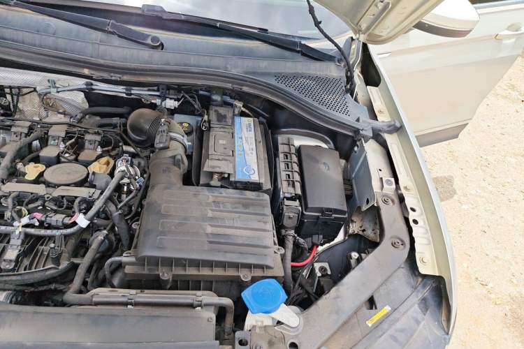 Used Volkswagen Tiguan L 2018 330TSI Automatic Two-Wheel Drive Comfort Edition Engine Bay Left