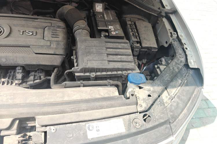 Used Volkswagen Tiguan L 2018 380TSI Automatic All-Wheel Drive Luxury Edition Engine Bay Left
