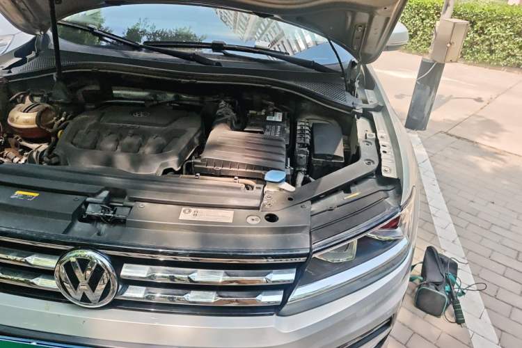 Used Volkswagen Tiguan L 2018 Facelift 330TSI Automatic Two-Wheel Drive Luxury Edition Engine Bay Left