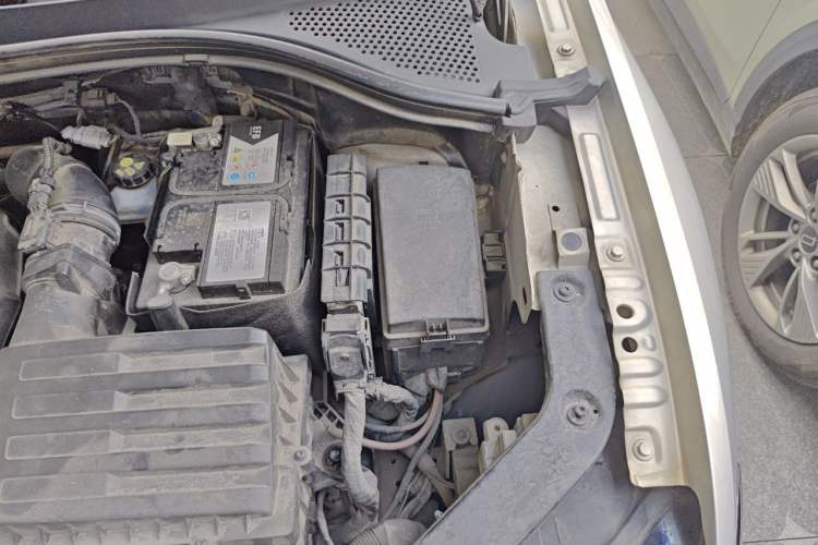 Used Volkswagen Tiguan L 2018 330TSI Automatic Two-Wheel Drive Comfort Edition Engine Bay Left