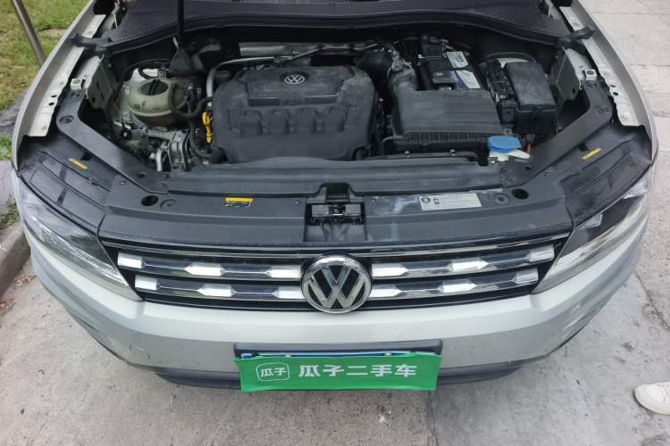 Used Volkswagen Tiguan L 2018 Facelift 330TSI Automatic Two-Wheel Drive Luxury Edition Engine Bay