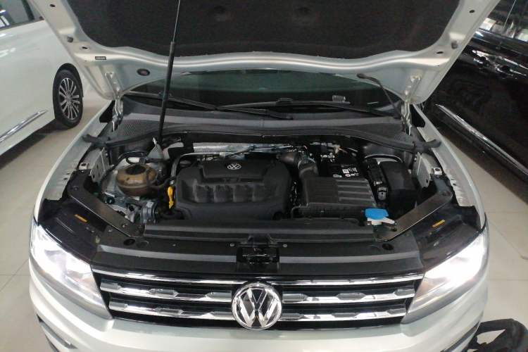 Used Volkswagen Tiguan L 2018 330TSI Automatic Two-Wheel Drive Luxury Edition Engine Bay