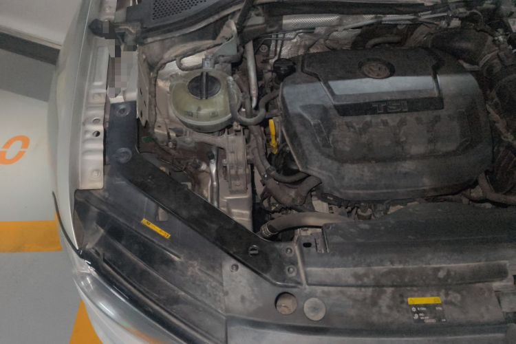 Used Volkswagen Tiguan L 2018 330TSI Automatic Two-Wheel Drive Luxury Edition Engine Bay Right