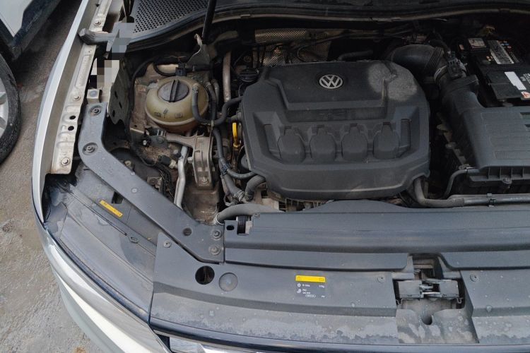 Used Volkswagen Tiguan L 2018 330TSI Automatic Two-Wheel Drive Luxury Edition Engine Bay Right