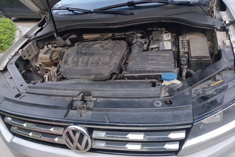 Used Volkswagen Tiguan L 2018 330TSI Automatic Two-Wheel Drive Luxury Edition Engine Bay