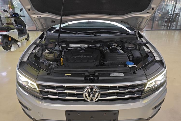 Used Volkswagen Tiguan L 2018 330TSI Automatic Two-Wheel Drive Flagship Edition Engine Bay