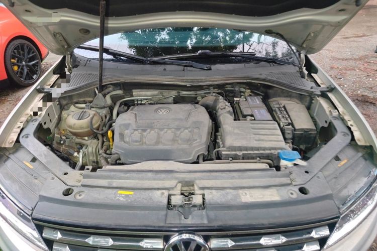 Used Volkswagen Tiguan L 2018 330TSI Automatic Two-Wheel Drive Luxury Edition Engine Bay