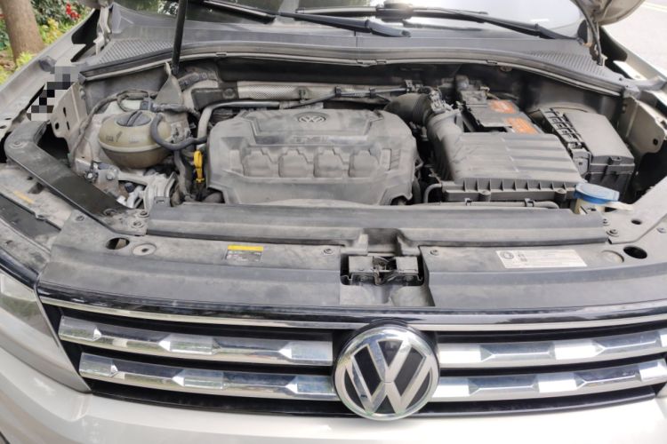 Used Volkswagen Tiguan L 2018 Facelift 330TSI Automatic Two-Wheel Drive Luxury Edition Engine Bay