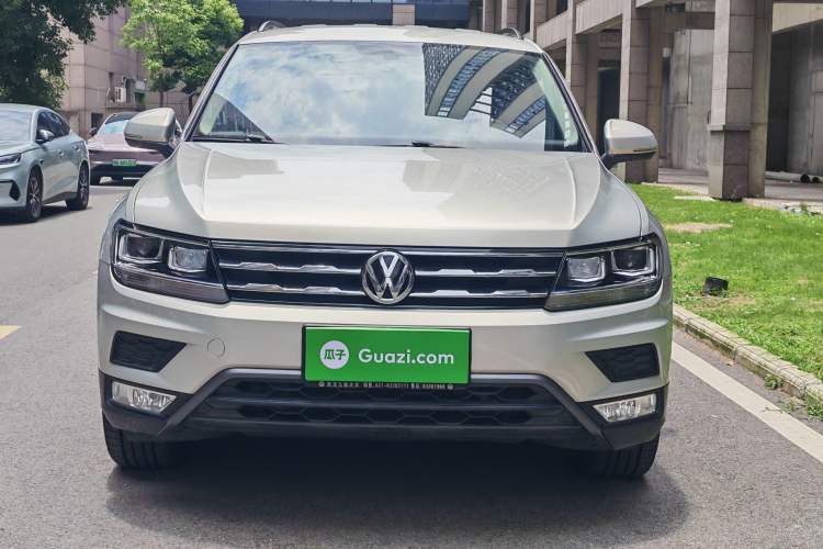 Used Volkswagen Tiguan L 2018 Revised Version 330TSI Automatic Two-Wheel Drive Trendy Edition Exterior 1