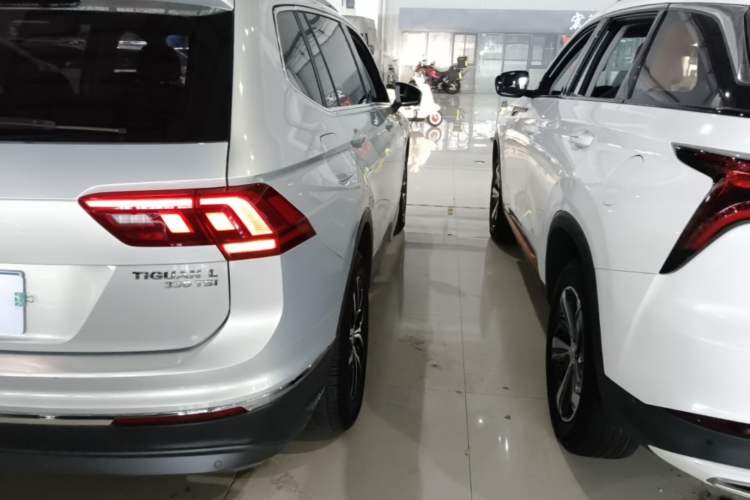 Used Volkswagen Tiguan L 2018 330TSI Automatic Two-Wheel Drive Luxury Edition Exterior 1