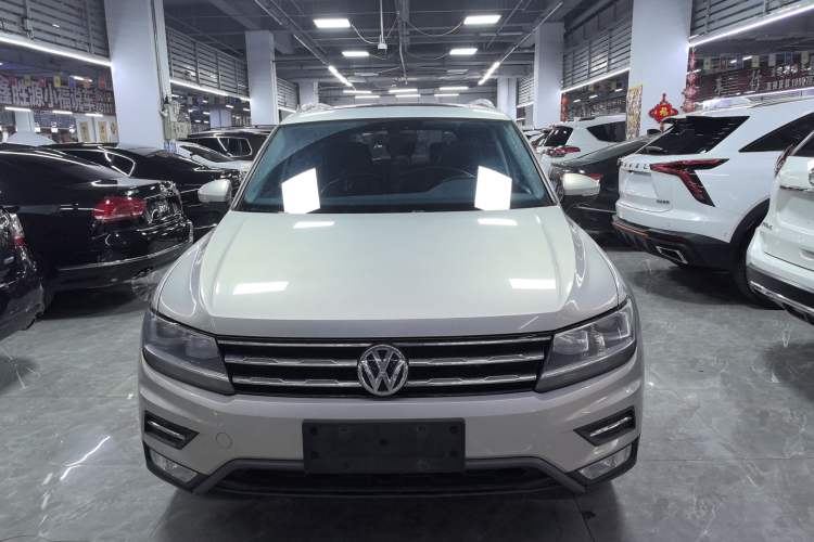 Used Volkswagen Tiguan L 2018 330TSI Automatic Two-Wheel Drive Luxury Edition Exterior 1