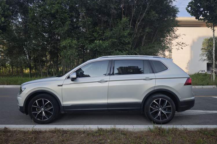 Used Volkswagen Tiguan L 2018 Revised Version 380TSI Automatic All-Wheel Drive Flagship Edition Exterior 2