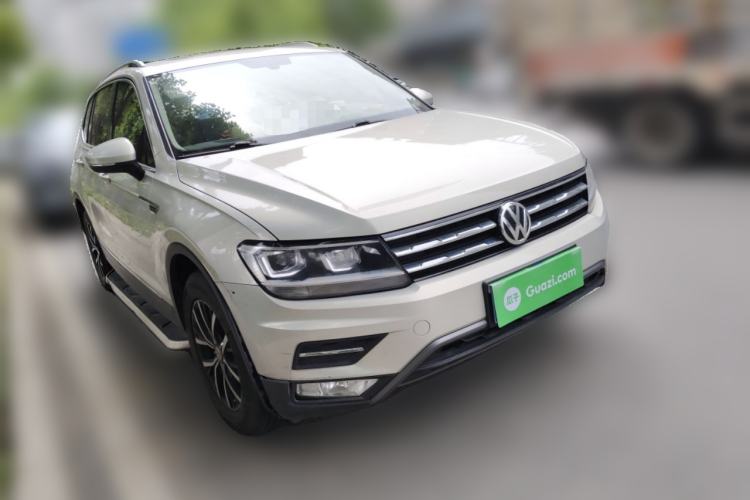 Used Volkswagen Tiguan L 2018 Facelift 330TSI Automatic Two-Wheel Drive Luxury Edition Exterior 2