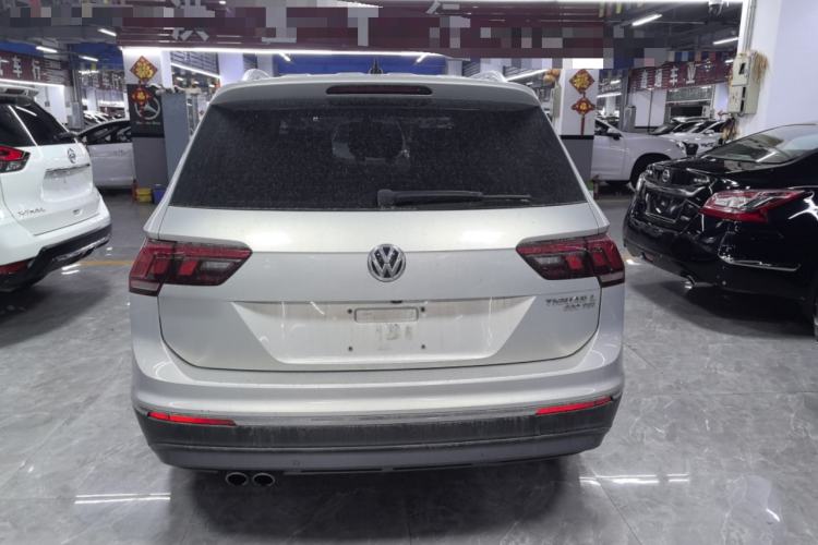 Used Volkswagen Tiguan L 2018 330TSI Automatic Two-Wheel Drive Luxury Edition Exterior 3