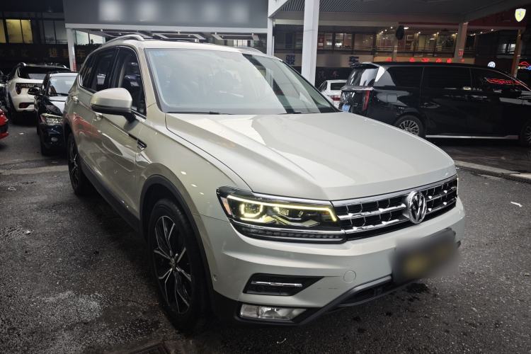 Used Volkswagen Tiguan L 2018 330TSI Automatic Two-Wheel Drive Flagship Edition Exterior 3