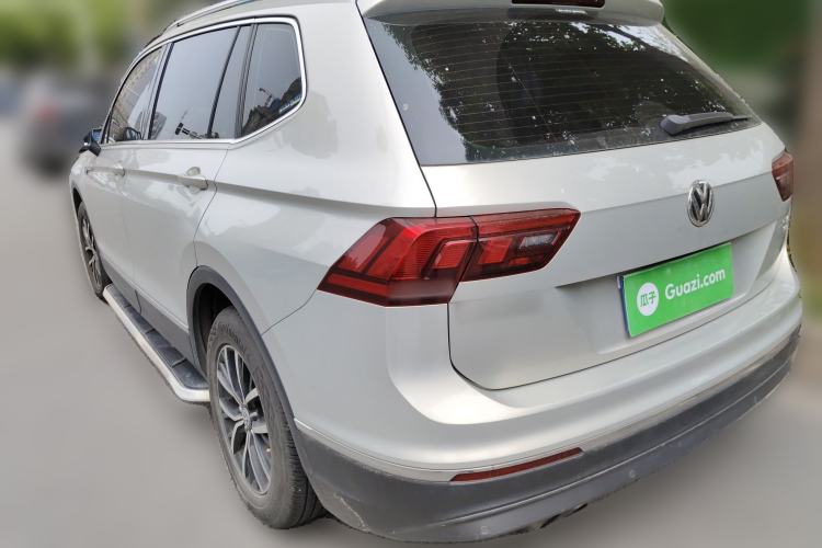 Used Volkswagen Tiguan L 2018 Facelift 330TSI Automatic Two-Wheel Drive Luxury Edition Exterior 3