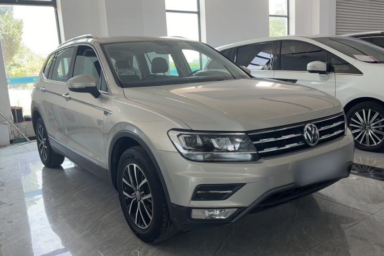 Used Volkswagen Tiguan L 2018 330TSI Automatic Two-Wheel Drive Luxury Edition Exterior 4