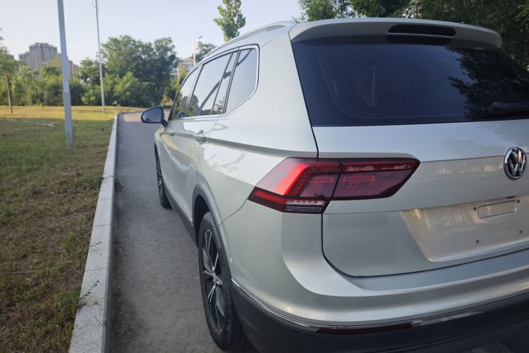 Used Volkswagen Tiguan L 2018 Revised Version 380TSI Automatic All-Wheel Drive Flagship Edition Exterior 4