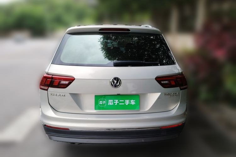 Used Volkswagen Tiguan L 2018 Facelift 330TSI Automatic Two-Wheel Drive Luxury Edition Exterior 4