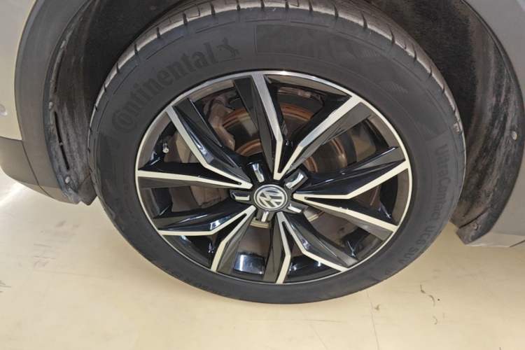 Used Volkswagen Tiguan L 2018 330TSI Automatic Two-Wheel Drive Flagship Edition Exterior 4