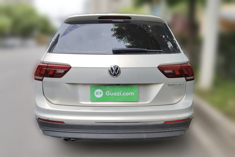 Used Volkswagen Tiguan L 2018 Facelift 330TSI Automatic Two-Wheel Drive Luxury Edition Exterior 4