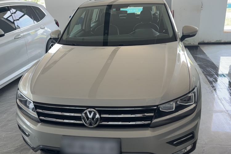 Used Volkswagen Tiguan L 2018 330TSI Automatic Two-Wheel Drive Luxury Edition Exterior 5