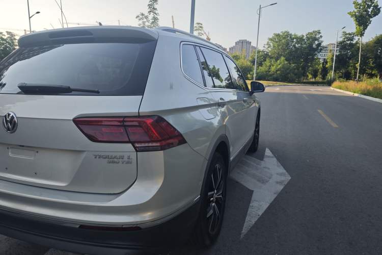Used Volkswagen Tiguan L 2018 Revised Version 380TSI Automatic All-Wheel Drive Flagship Edition Exterior 5