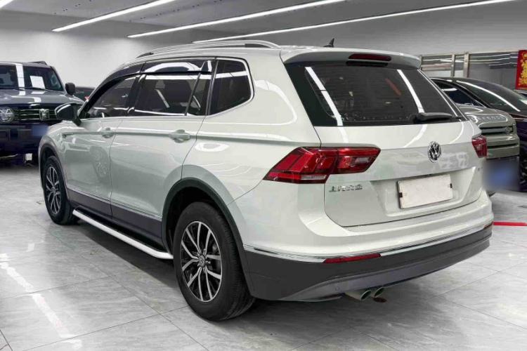 Used Volkswagen Tiguan L 2018 330TSI Automatic Two-Wheel Drive Luxury Edition Exterior 5