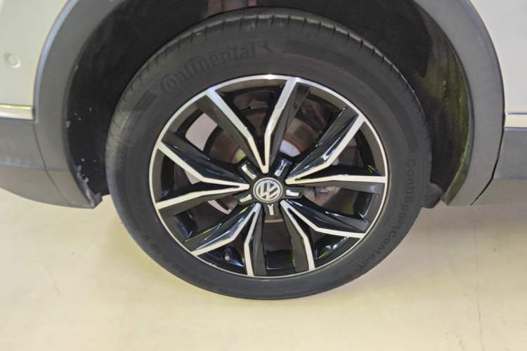 Used Volkswagen Tiguan L 2018 330TSI Automatic Two-Wheel Drive Flagship Edition Exterior 5