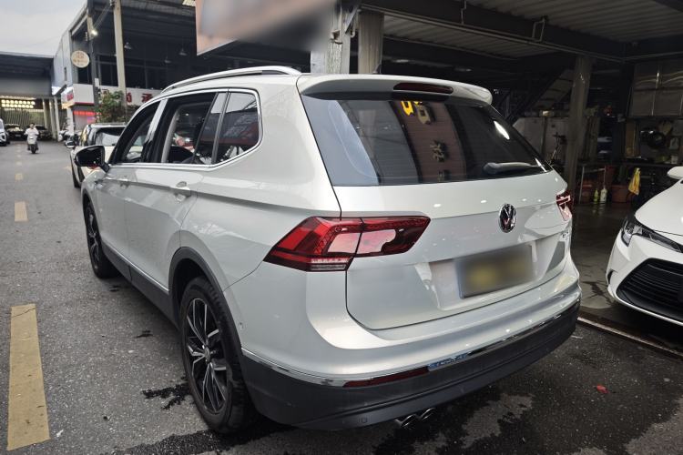 Used Volkswagen Tiguan L 2018 330TSI Automatic Two-Wheel Drive Flagship Edition Exterior 5