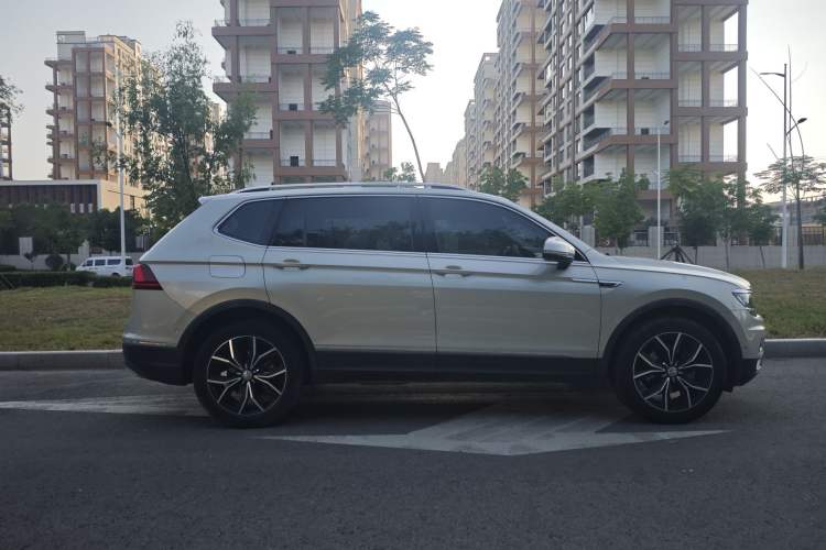 Used Volkswagen Tiguan L 2018 Revised Version 380TSI Automatic All-Wheel Drive Flagship Edition Exterior 6