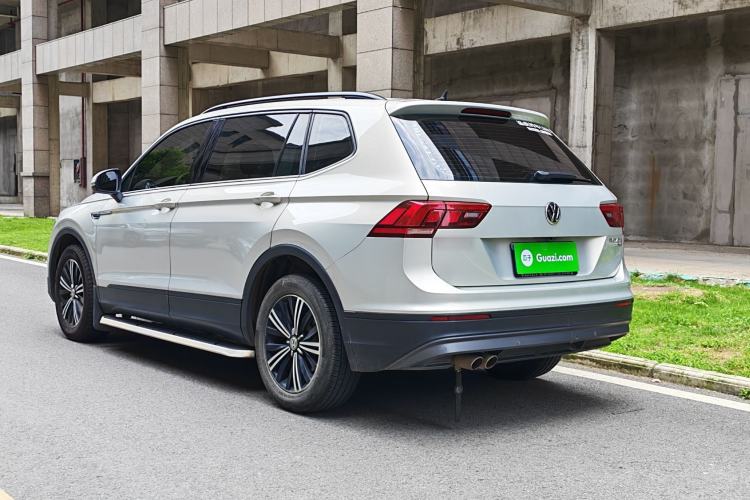 Used Volkswagen Tiguan L 2018 Revised Version 330TSI Automatic Two-Wheel Drive Trendy Edition Exterior 6