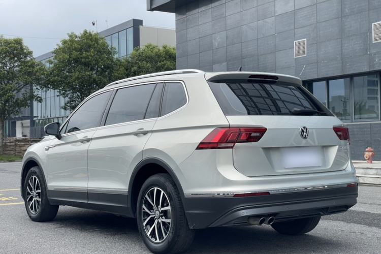 Used Volkswagen Tiguan L 2018 330TSI Automatic Two-Wheel Drive Luxury Edition Exterior 6