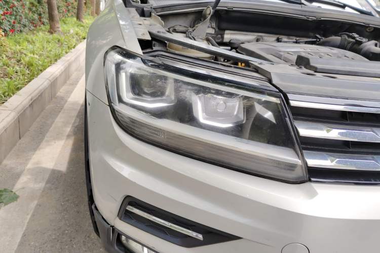 Used Volkswagen Tiguan L 2018 Facelift 330TSI Automatic Two-Wheel Drive Luxury Edition Exterior 6