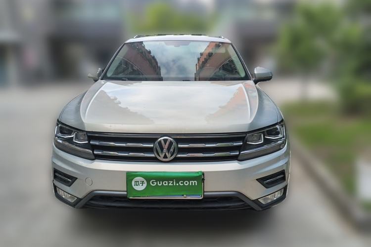 Used Volkswagen Tiguan L 2018 Revised Version 330TSI Automatic Two-Wheel Drive Comfort Edition Front