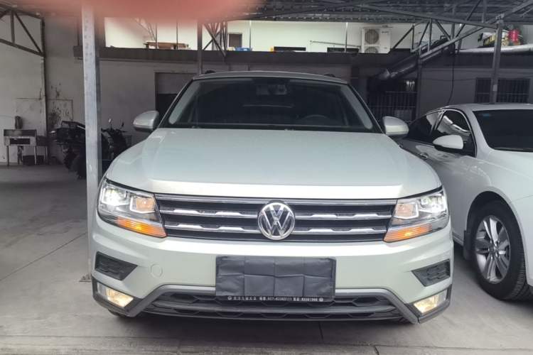 Used Volkswagen Tiguan L 2018 Revised Version 330TSI Automatic Two-Wheel Drive Trendy Edition Front