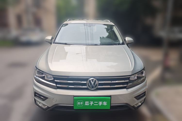 Used Volkswagen Tiguan L 2018 Revised Version 330TSI Automatic Two-Wheel Drive Comfort Edition Front