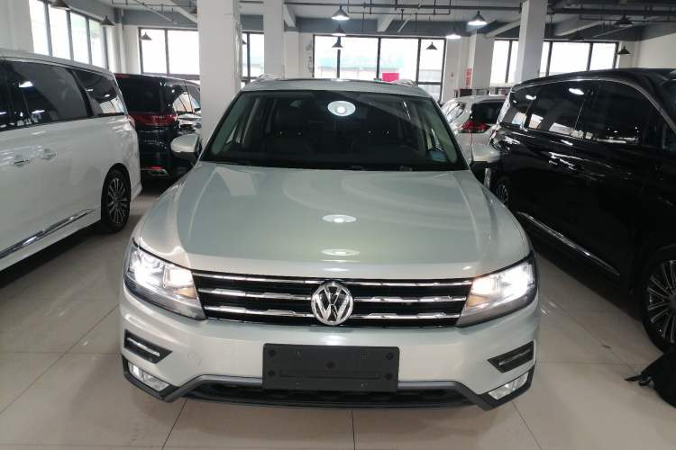 Used Volkswagen Tiguan L 2018 330TSI Automatic Two-Wheel Drive Luxury Edition Front