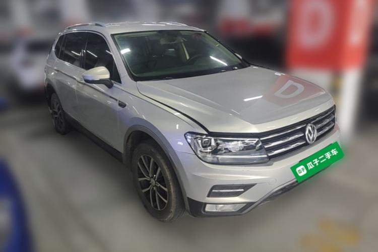 Used Volkswagen Tiguan L 2018 Revised Version 330TSI Automatic Two-Wheel Drive Comfort Edition Front Right 45 Deg
