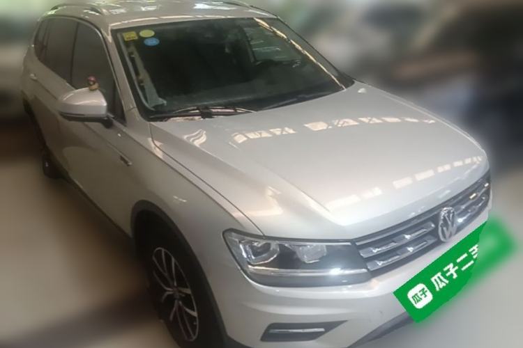 Used Volkswagen Tiguan L 2018 Revised Version 330TSI Automatic Two-Wheel Drive Comfort Edition Front Right 45 Deg