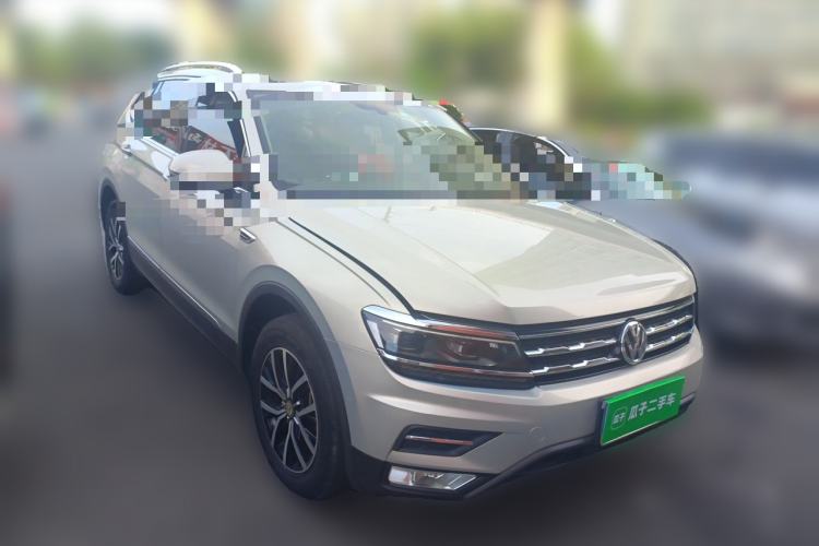 Used Volkswagen Tiguan L 2018 Facelift 330TSI Automatic Two-Wheel Drive Luxury Edition Front Right 45 Deg