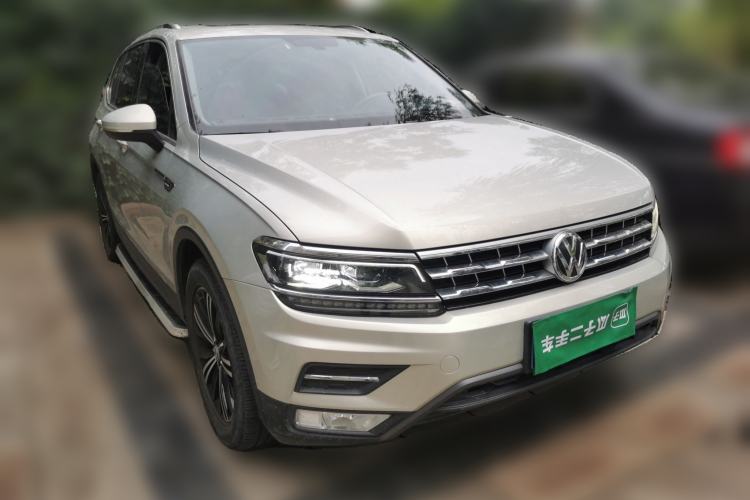 Used Volkswagen Tiguan L 2018 Revised Version 380TSI Automatic All-Wheel Drive Luxury Edition Front Right 45 Deg